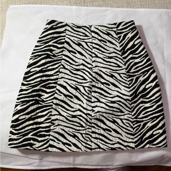 Zara Zebra Print Pencil Skirt - Picture 1 of 3
